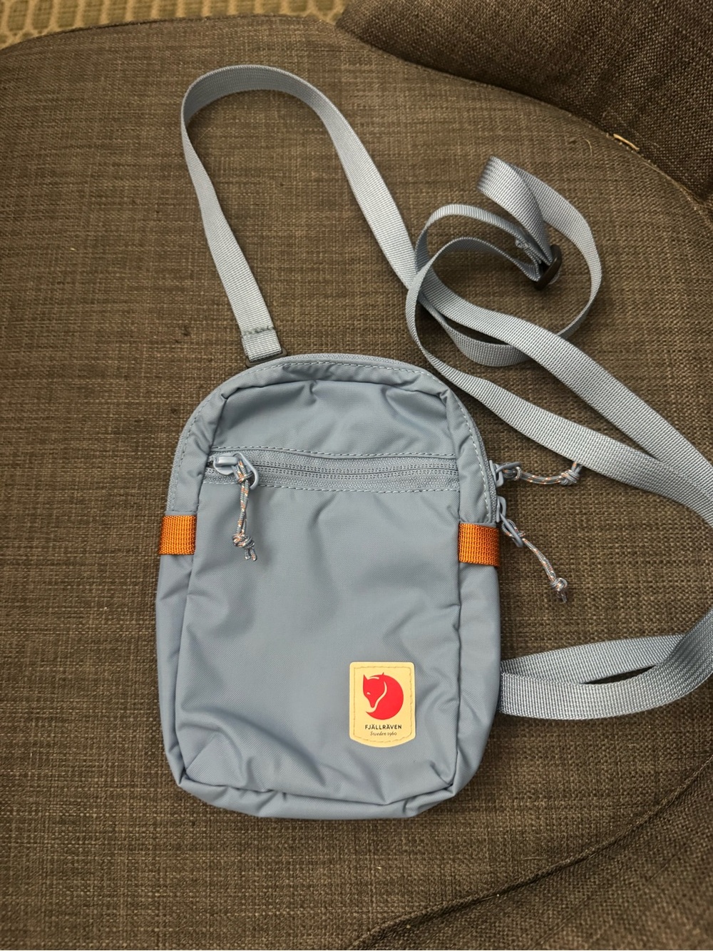 Fjallraven Small Crossbody Bag - Light blue with Orange Tabs